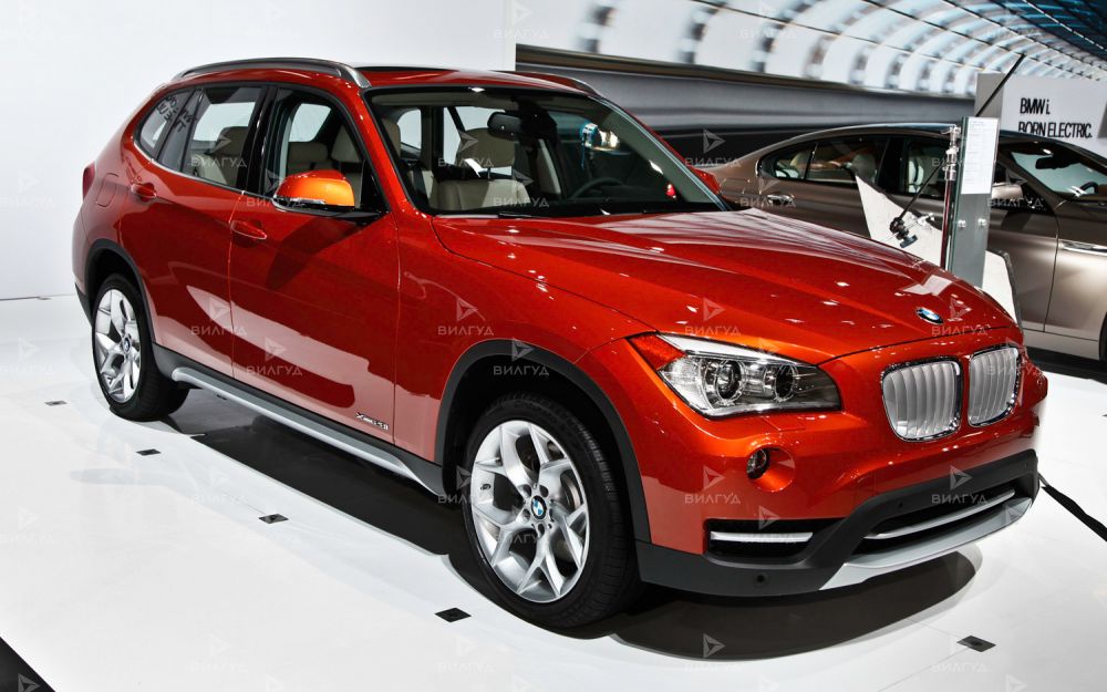Замена сайлентблоков продольных рычагов BMW X1 в Саратове